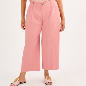 NWOT! CAbi Pink Wide Leg Cropped Pants